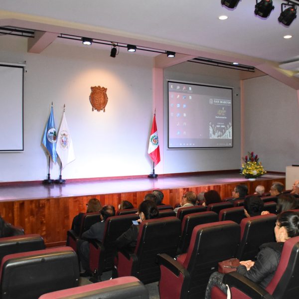 Más de un centenar de estudiantes participaron en los primeros Juegos Florales de Ciencias Administrativas