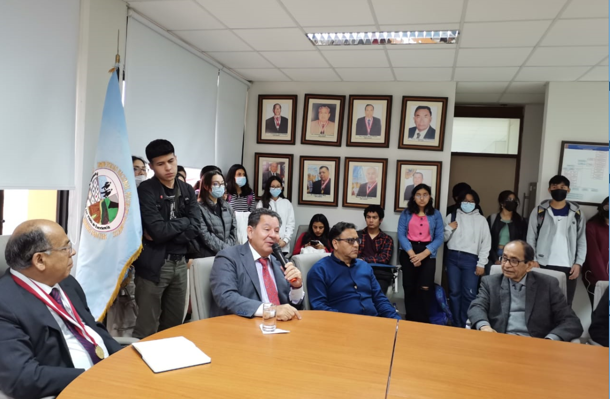 Exitoso empresario Carlos Añaños expuso en Ciencias Administrativas