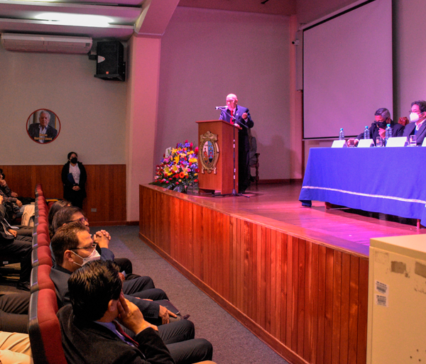 Ciencias Administrativas celebra su 62.° aniversario con una mirada internacional