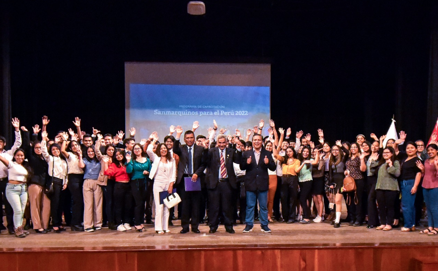 Primeros puestos de San Marcos cumplieron estancia académica en la UNAM