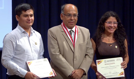 Estudiantes y docente de la FCA fueron premiados en Ceremonia de Clausura