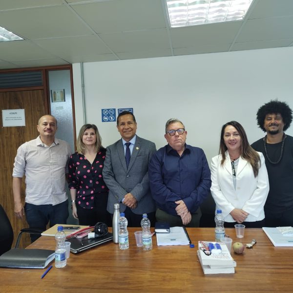 Docente de la FCA participó como jurado en sustentación de tesis en Universidad de Brasilia