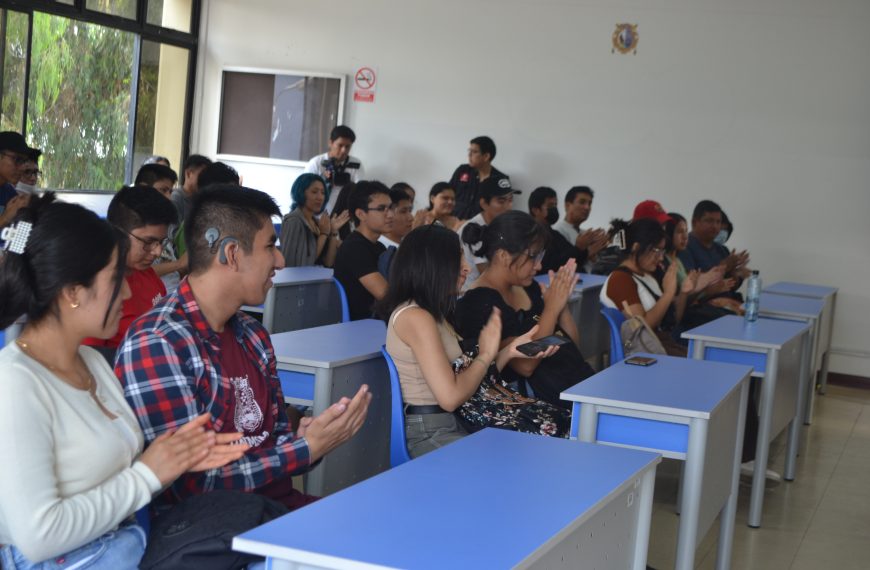 Alumnos regulares: cronograma de entrega de carné universitario