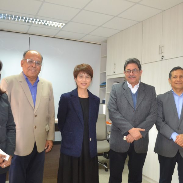 Decano de la FCA se reunió con representante de la embajada de China
