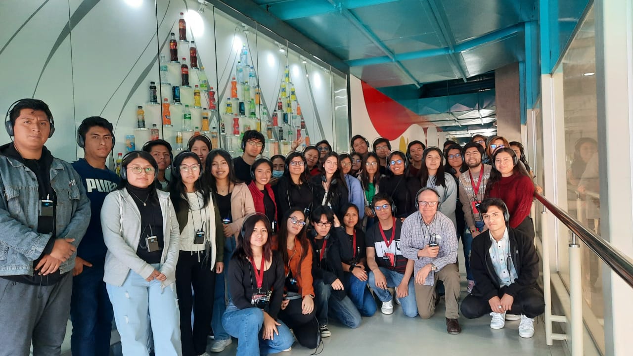 Estudiantes de Administración visitaron planta embotelladora de Coca-cola
