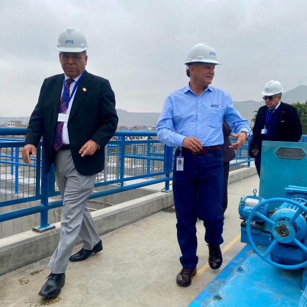 Decano de la FCA se reunió con presidente de Sedapal