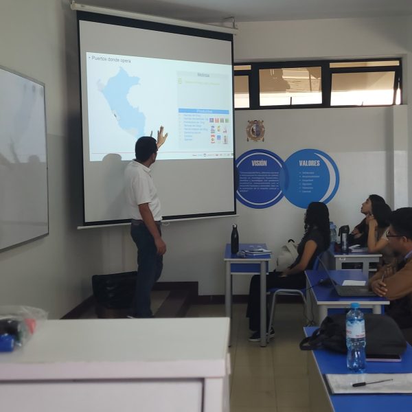 Profesionales líderes en Supply Chain Management de Alicorp fortalecen la formación de estudiantes