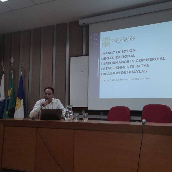 Jefe de Unayoe presentó en congreso internacional impacto de las TIC en el comercio del Callejón de Huaylas