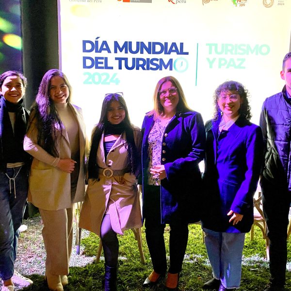 Directora de la Escuela de Turismo participó en conmemoración del Día Mundial del Turismo