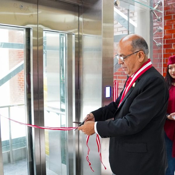 Celebramos 64 años de la Facultad de Ciencias Administrativas Oficial