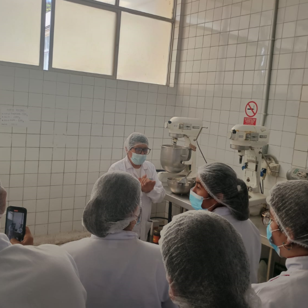 Estudiantes de Gastronomía visitaron la UNALM para conocer planta piloto