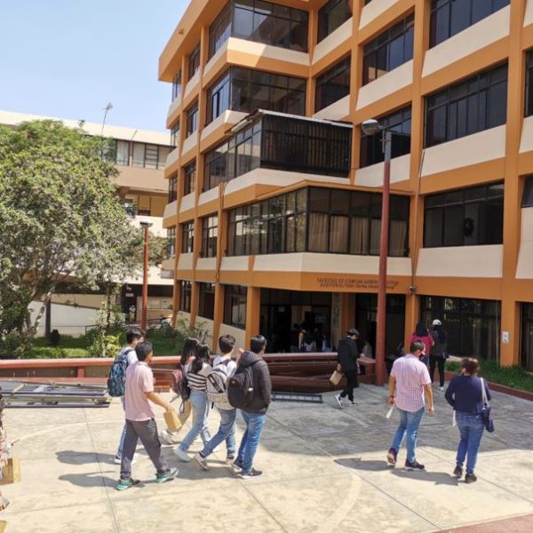 Número de ingresantes, matriculados y egresados por escuela profesional de pregrado para los periodos 2022-II, 2023-I y 2023-II