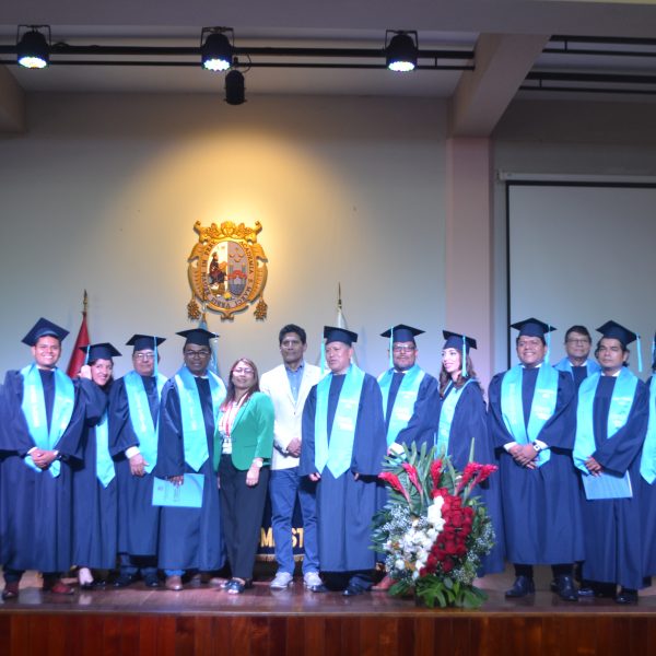 Docentes de la FCA obtienen doble titulación en MBA de la Universidad de Burdeos