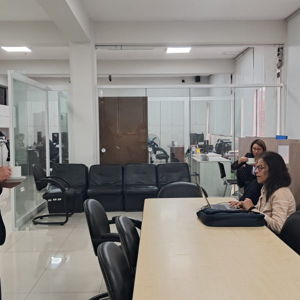 Decano de la FCA supervisa mejoras en los ambientes de la Facultad