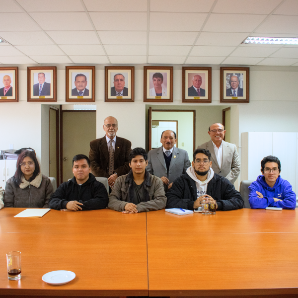 ¡Rumbo a la mejora educativa! Diálogo con los delegados estudiantiles de las E.P.