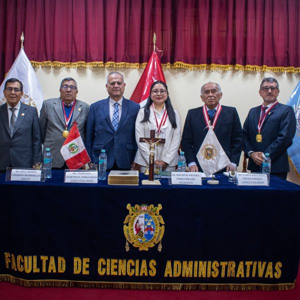 ¡Felicidades! María Felix Timaná Gonzáles! Licenciada en Negocios Internacionales