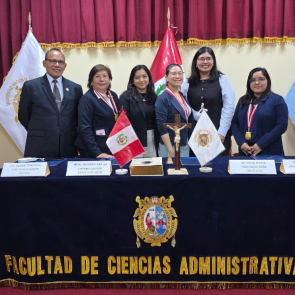 ¡FELICITACIONES A LAS LICENCIADAS EN ADMINISTRACIÓN!