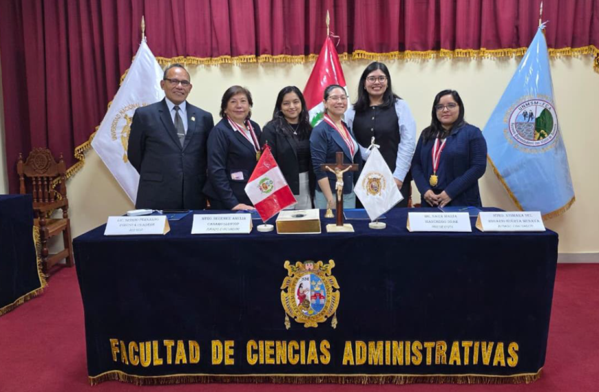 ¡FELICITACIONES A LAS LICENCIADAS EN ADMINISTRACIÓN!