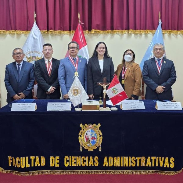Felicitaciones a la licenciada en Administración: Daniela Beatriz Vargas Silva